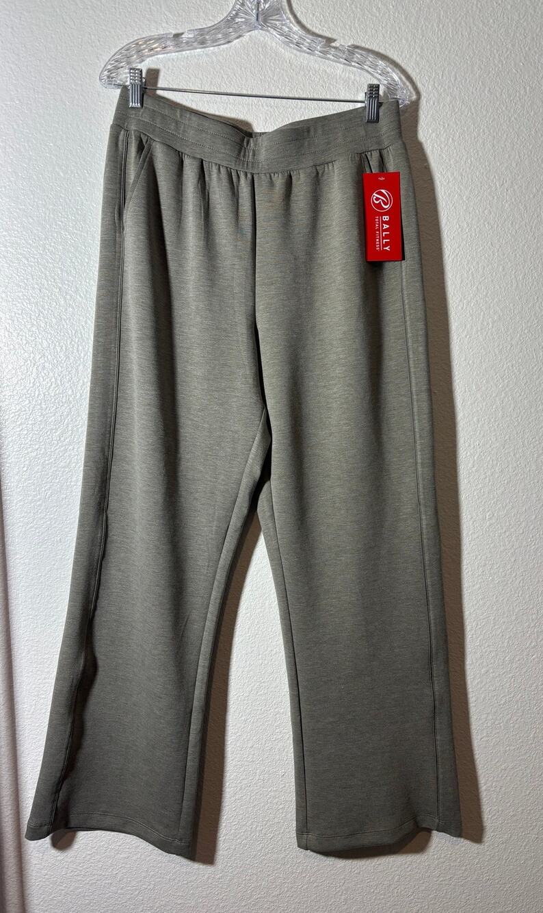 Bally Total Fitness NWT Women Size L Pull-On Elastic Waist Relaxed Fit Sweatpant
